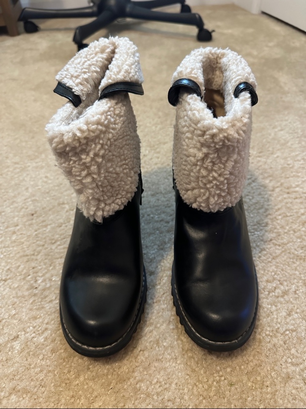 Skechers Black Ankle Boots with Cream Sherpa Collar